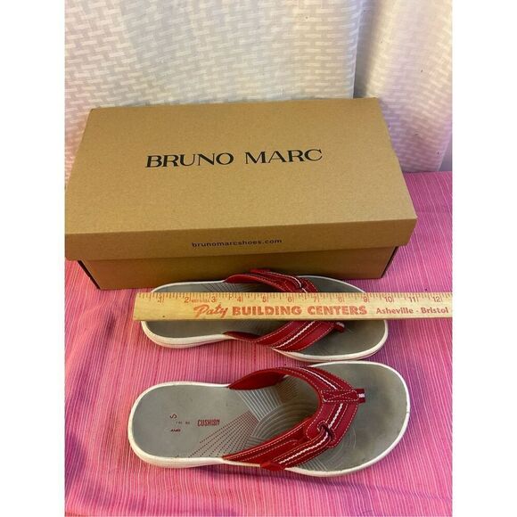 Clark’s 8 red strap flip flops cushion soft - Picture 5 of 6